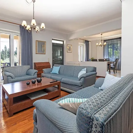 Villa Athina *